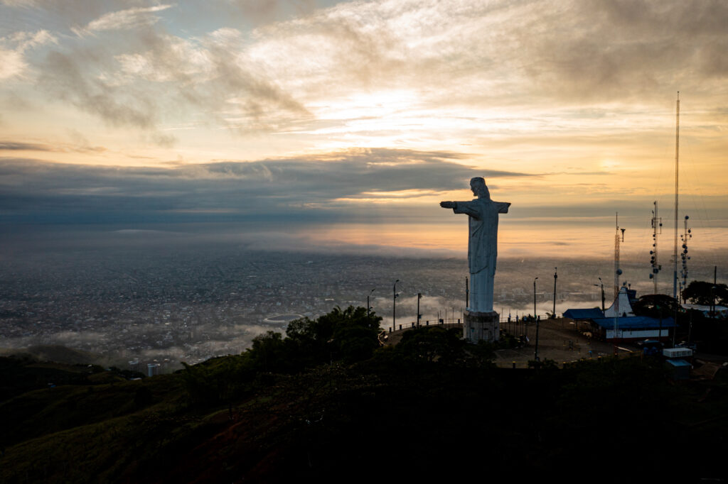 Cristo Rey tarde