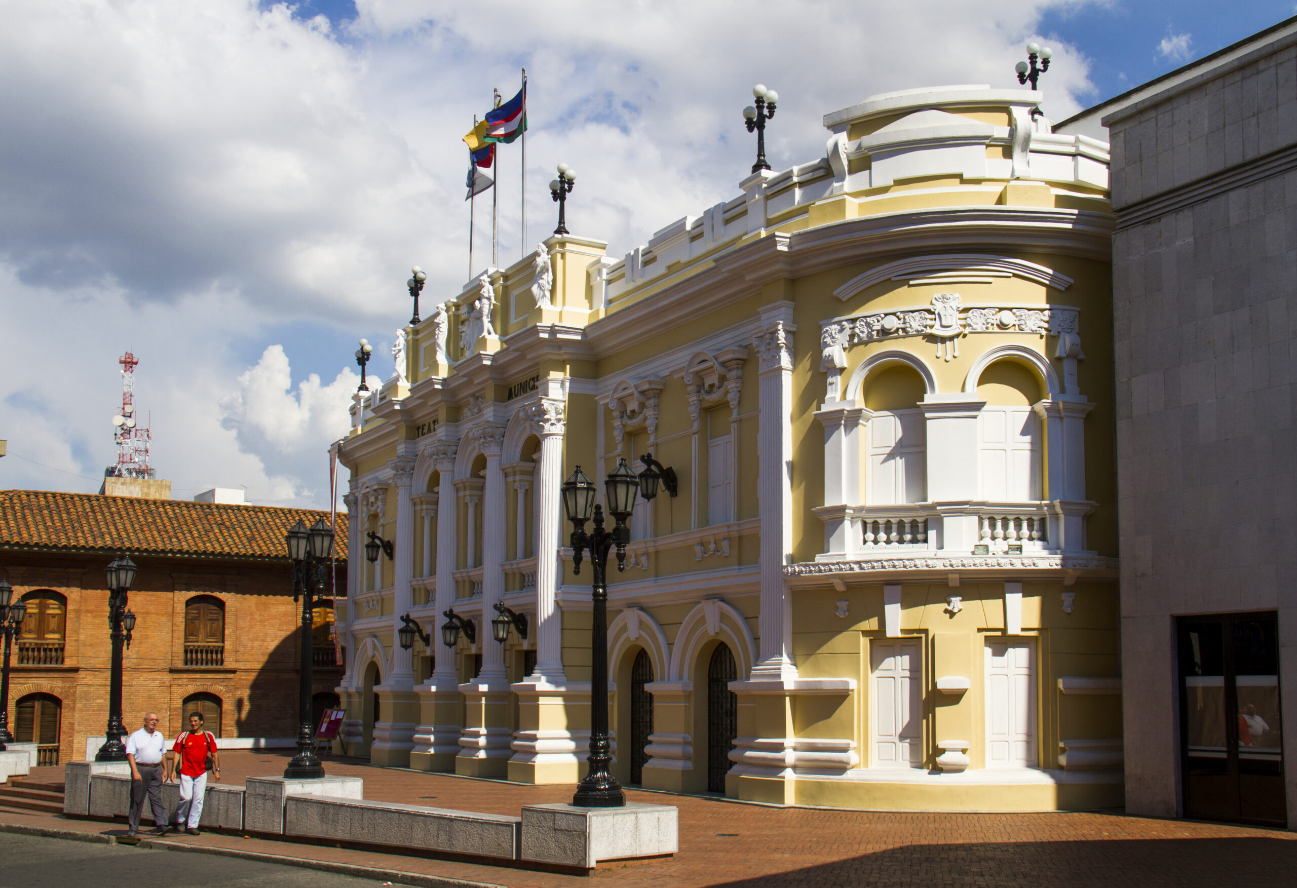 Ejemplo 1 Adventure Tourism